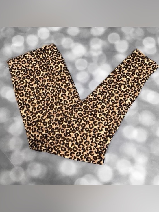 LuLaRoe Pants - LuLaRoe | TC2 Leopard Print Leggings